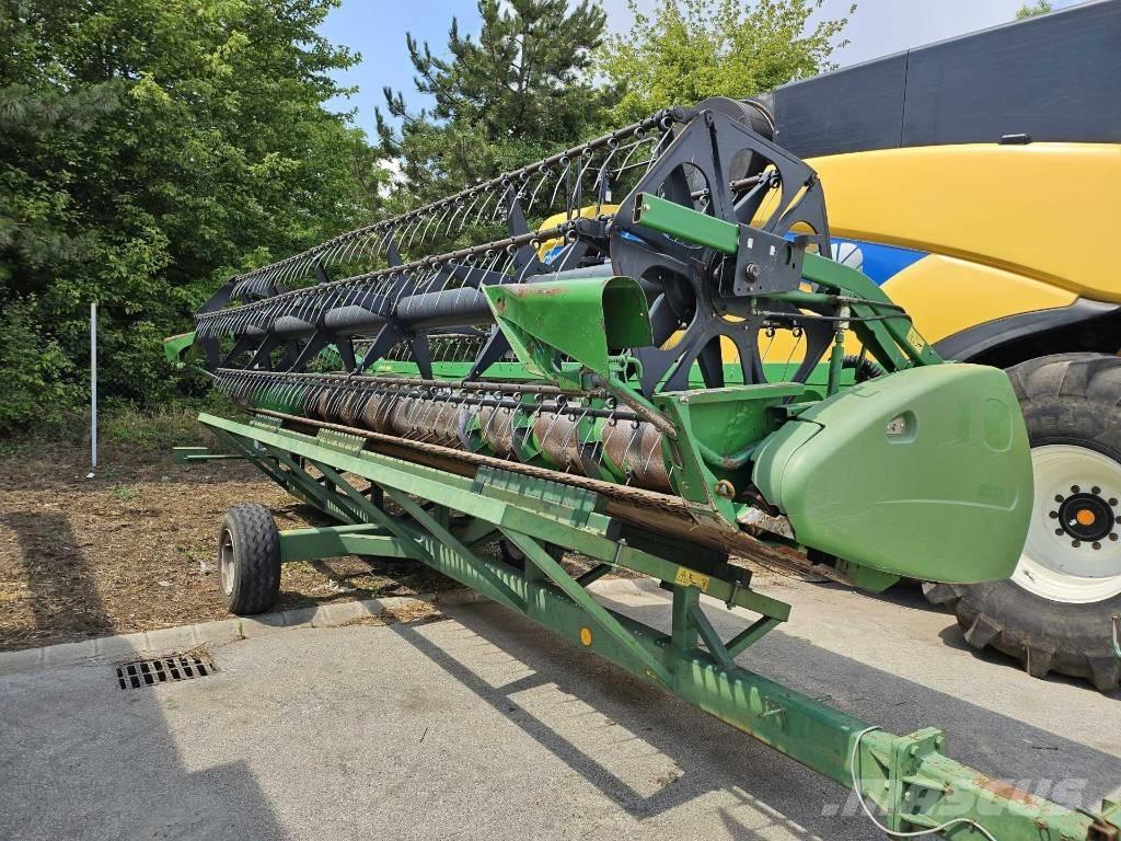 John Deere W 650 i Ražas novākšanas kombaini