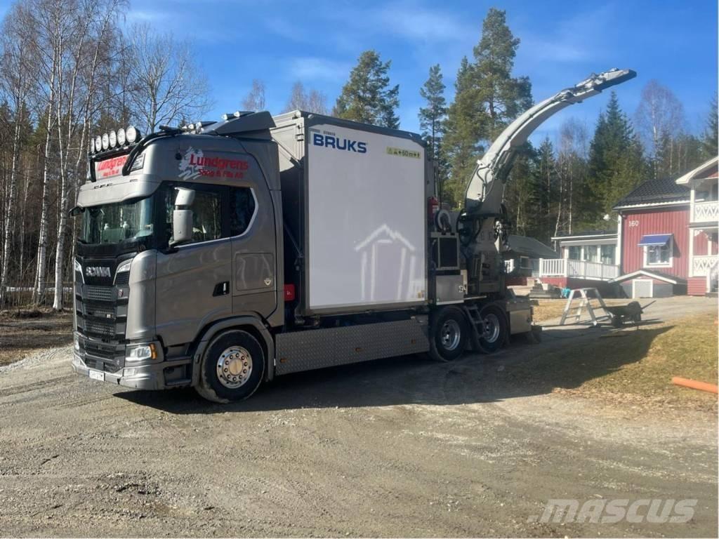 Bruks 806.2 PTC Koksnes šķeldotāji