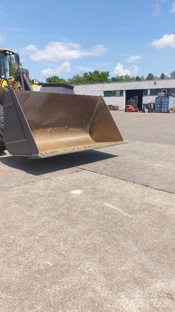 Volvo L 180 H Iekrāvēji uz riteņiem