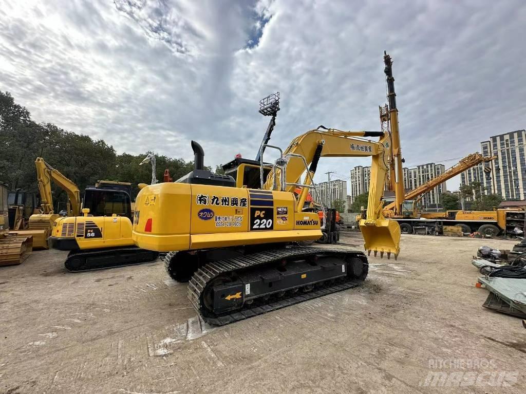 Komatsu pc220 Kāpurķēžu ekskavatori