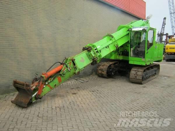  PL820R Īpašie ekskavatori