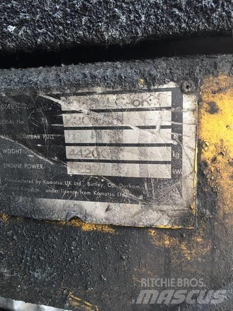 Komatsu 450 Kāpurķēžu ekskavatori