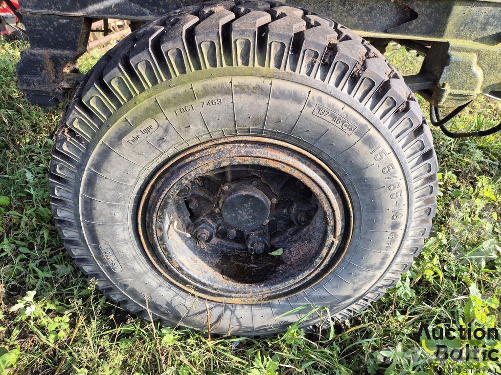  Onbekend 2PTS-6 Tents puspiekabes