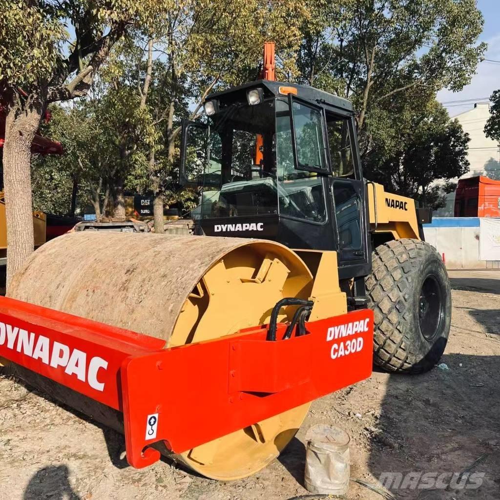 Dynapac CA 30 D Vienvalča grunts veltņi