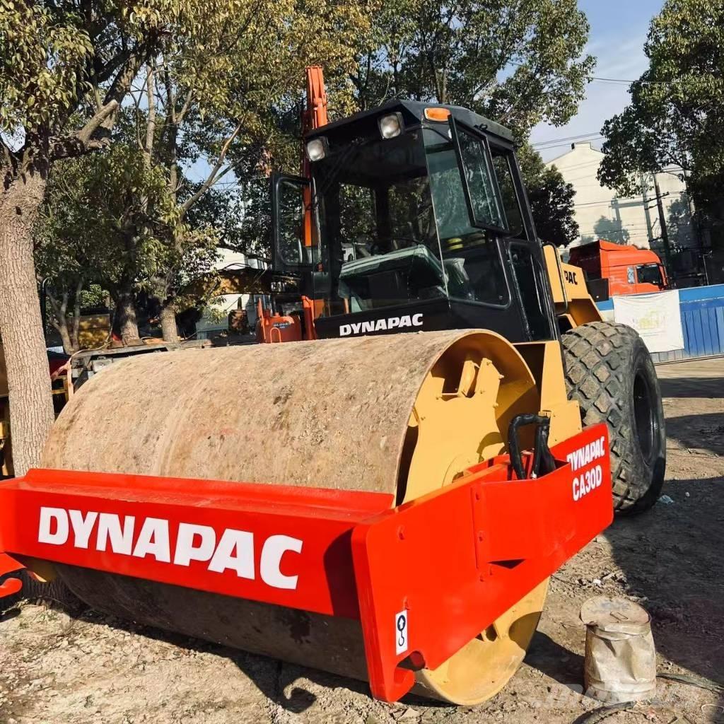 Dynapac CA 30 D Vienvalča grunts veltņi