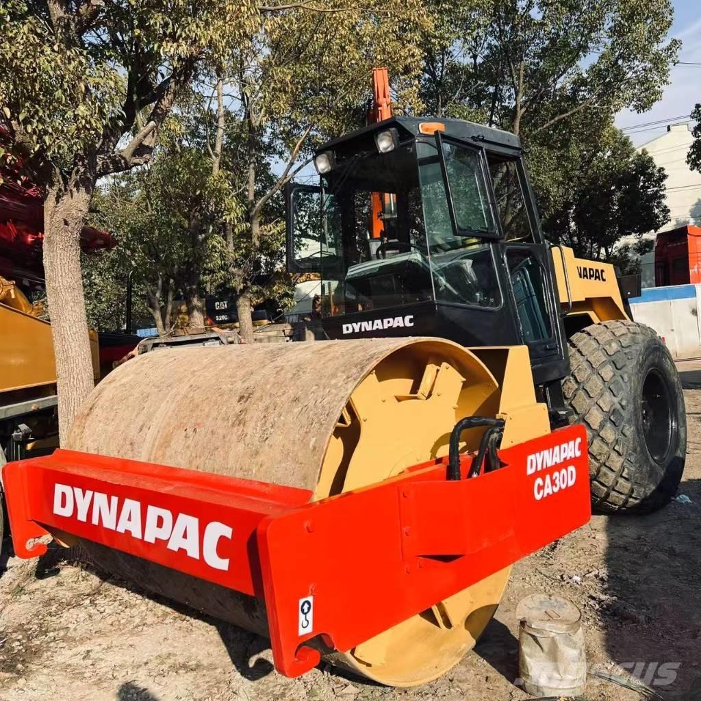 Dynapac CA 30 D Vienvalča grunts veltņi