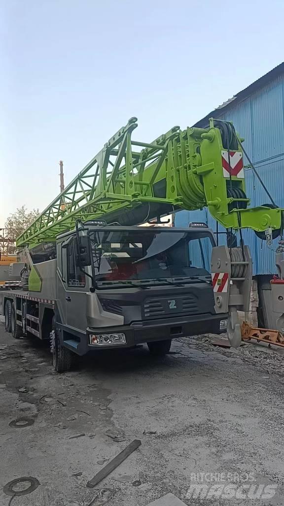 Zoomlion 25吨 Visurgājēji celtņi