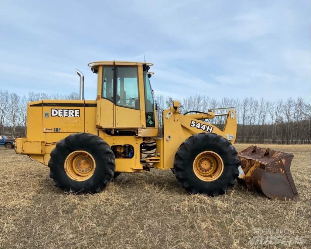 DEERE 544H Iekrāvēji uz riteņiem