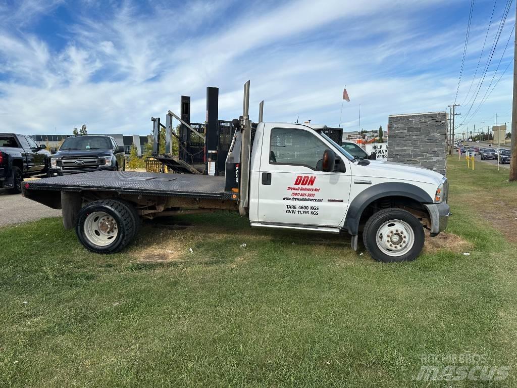 Ford F 550 XLT Platformas/izkraušana no sāniem