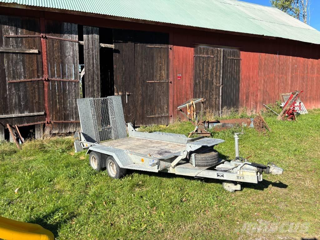 Ifor Williams 2 HB Zemie treileri