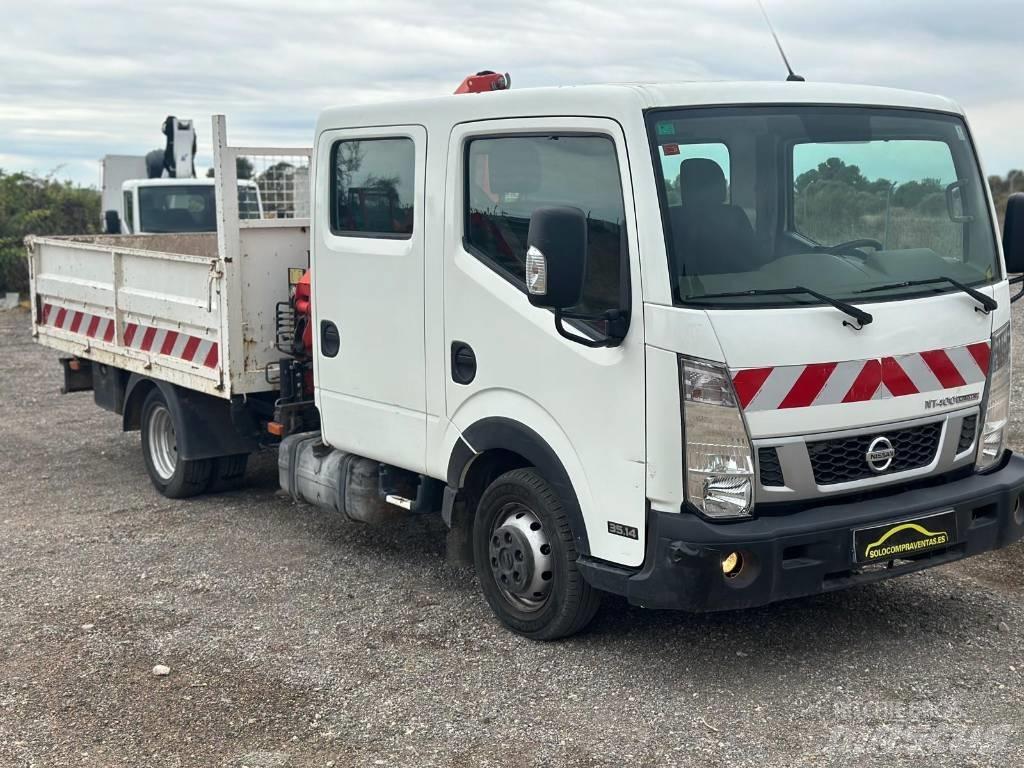 Nissan NT 400 Vieglais kravas automobilis/izkraušana no sāniem