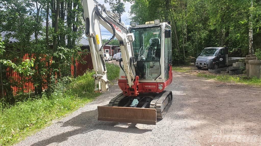 Takeuchi TB230 Mini ekskavatori < 7 t