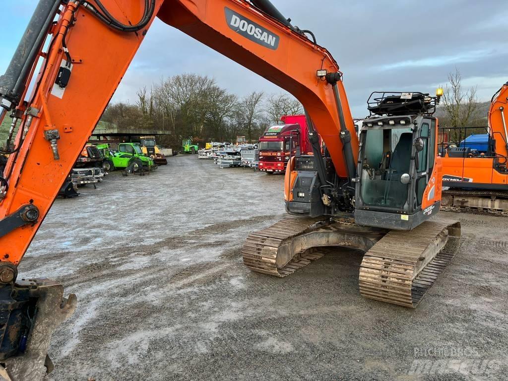 Doosan DX 235 Kāpurķēžu ekskavatori