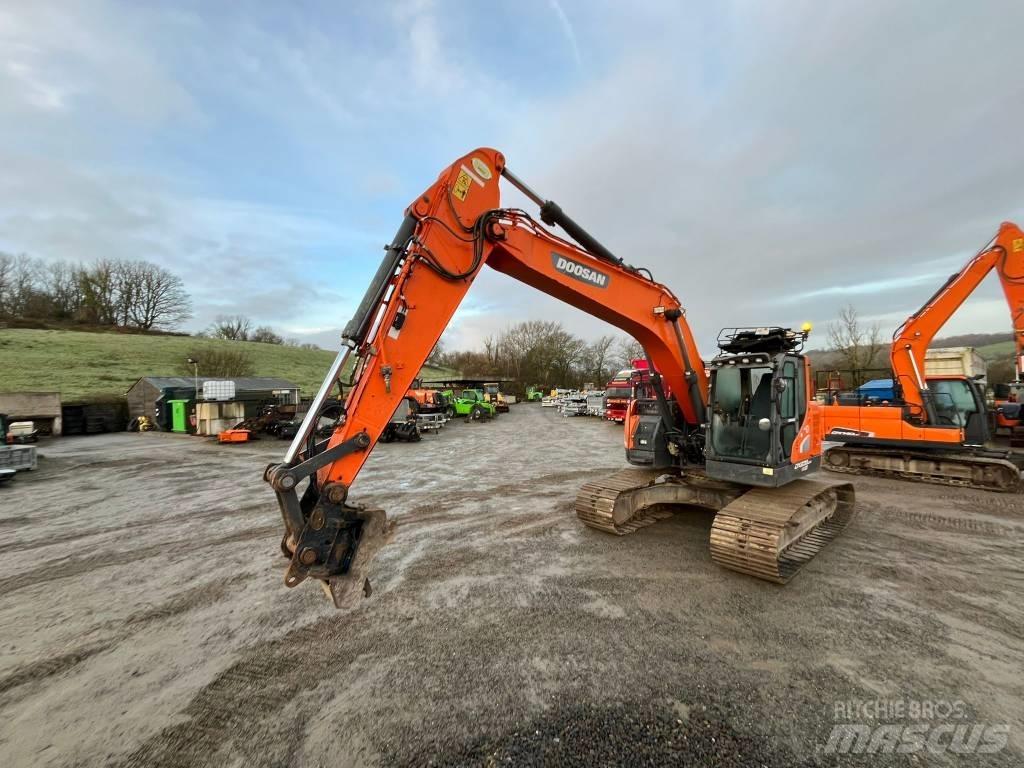 Doosan DX 235 Kāpurķēžu ekskavatori