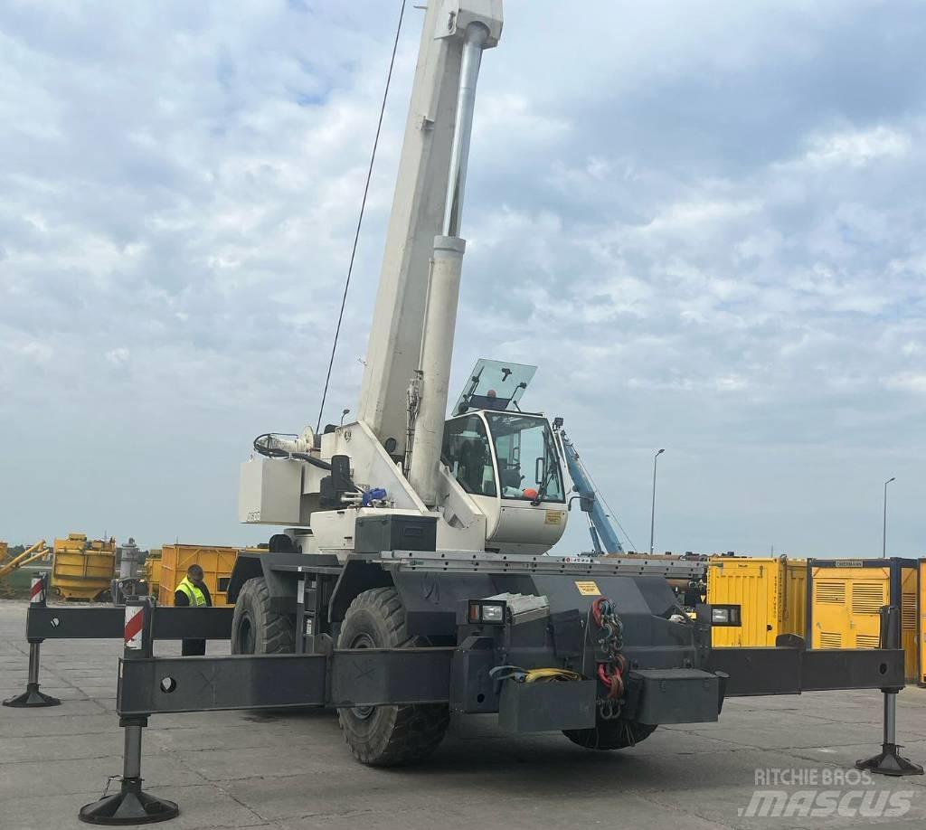 Terex A 600 Celtņi nelīdzenām virsmām