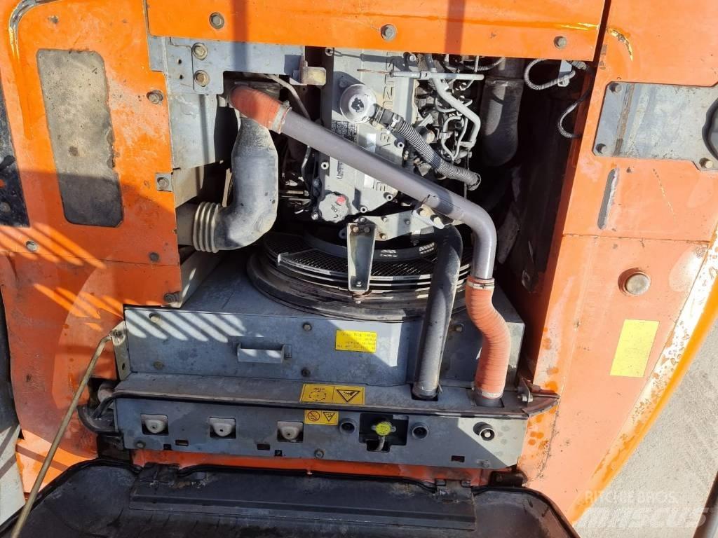 Hitachi ZX 210 LC-3 Kāpurķēžu ekskavatori