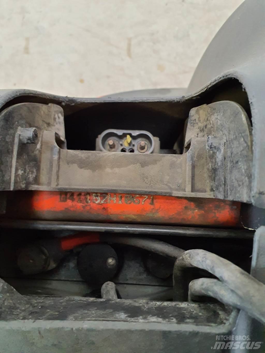 Linde T16 Zemie palešu pacēlāji