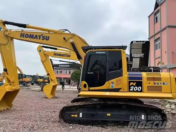 Komatsu PC 200 Kāpurķēžu ekskavatori