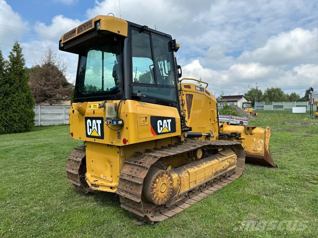 CAT D 4 K 2 XL Kāpurķēžu buldozeri