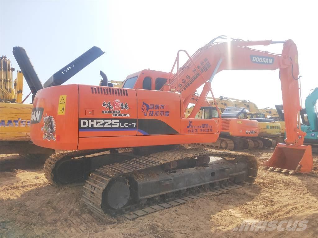Doosan DH225LC-7 Kāpurķēžu ekskavatori