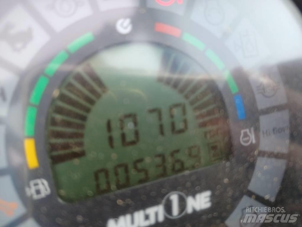 Multione SL840 4WD Lietoti riteņu kompaktiekrāvēji