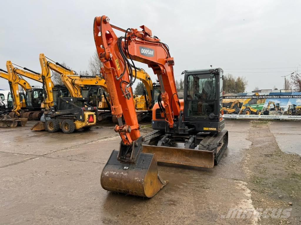 Doosan DX 85 R Vidēja lieluma ekskavatori 7 t - 12 t