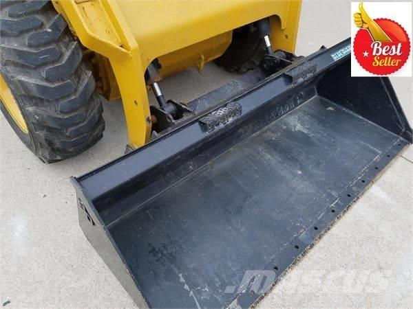 CAT 272 D Lietoti riteņu kompaktiekrāvēji