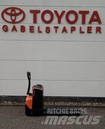 Toyota LWE 200 Zemie palešu pacēlāji