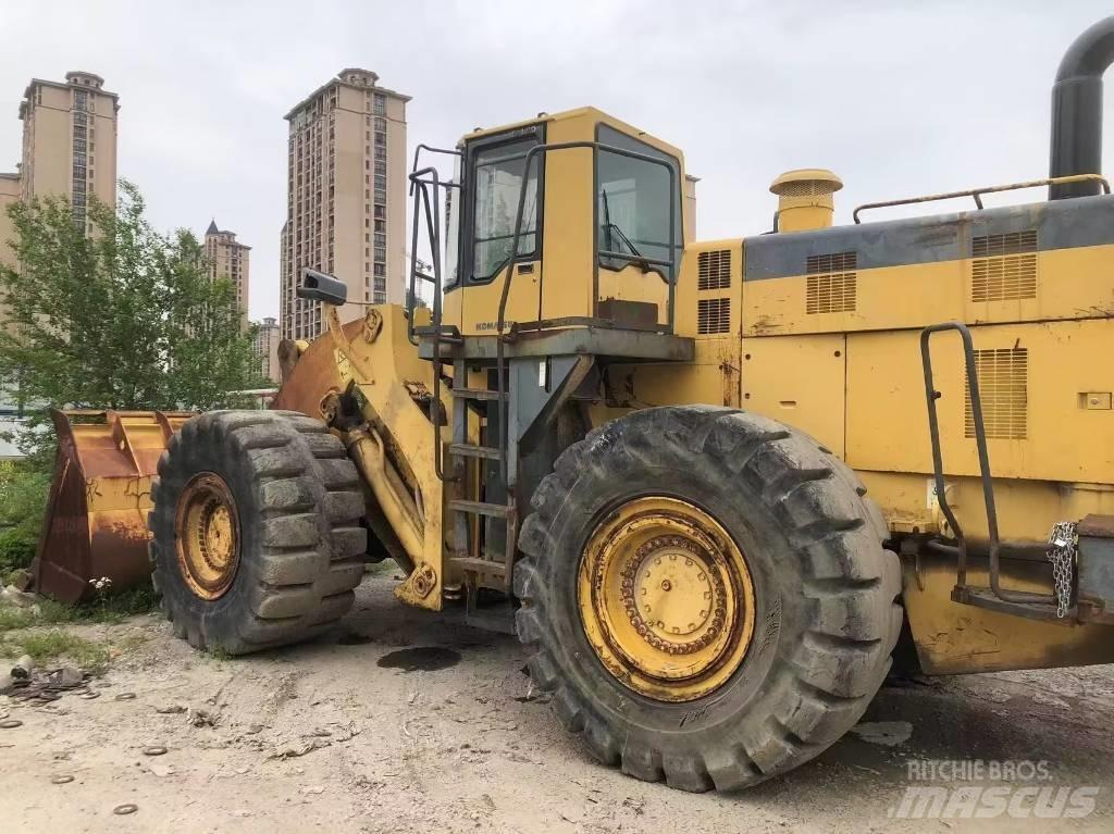 Komatsu WA 600-3 Iekrāvēji uz riteņiem