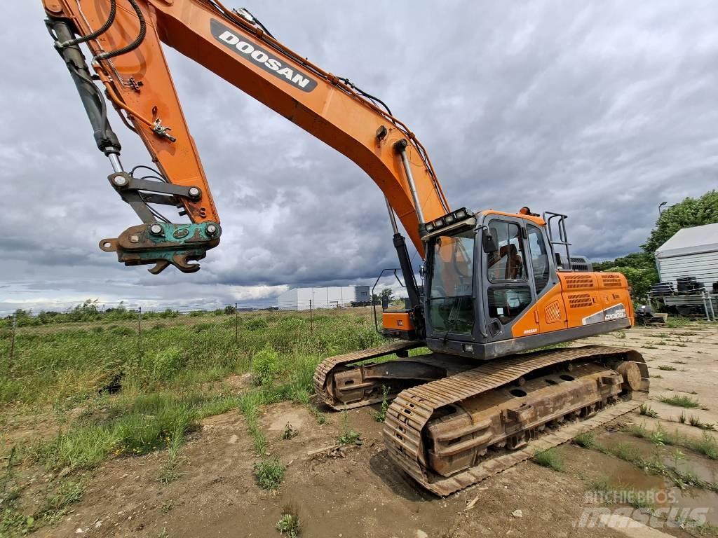 Doosan DX 300 LC-5 Kāpurķēžu ekskavatori