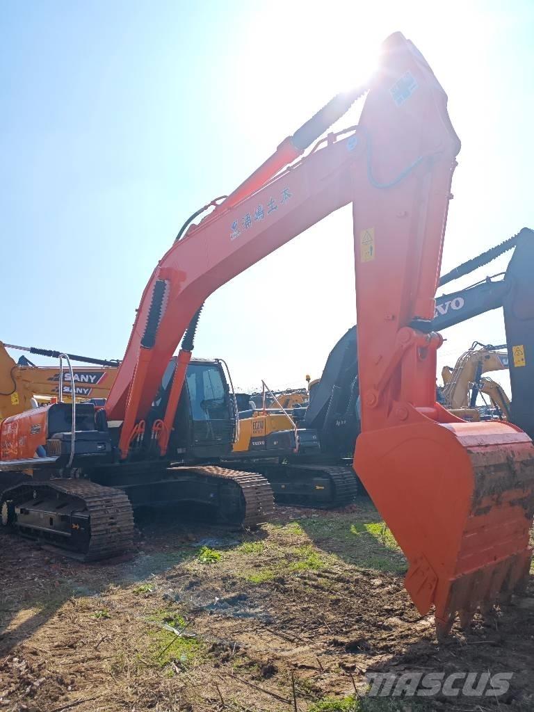 Hitachi 360 Kāpurķēžu ekskavatori