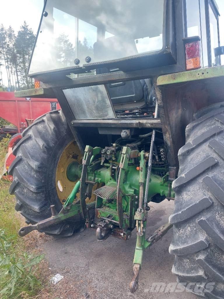 John Deere 2040 Traktori