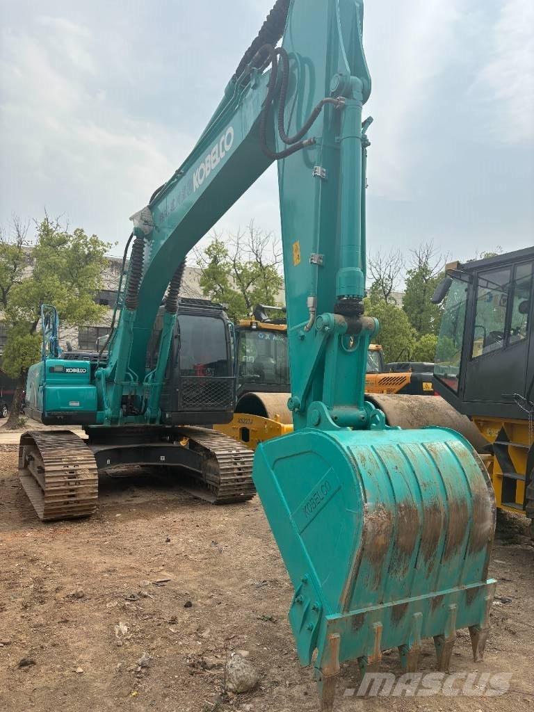 Kobelco SK 210 Kāpurķēžu ekskavatori