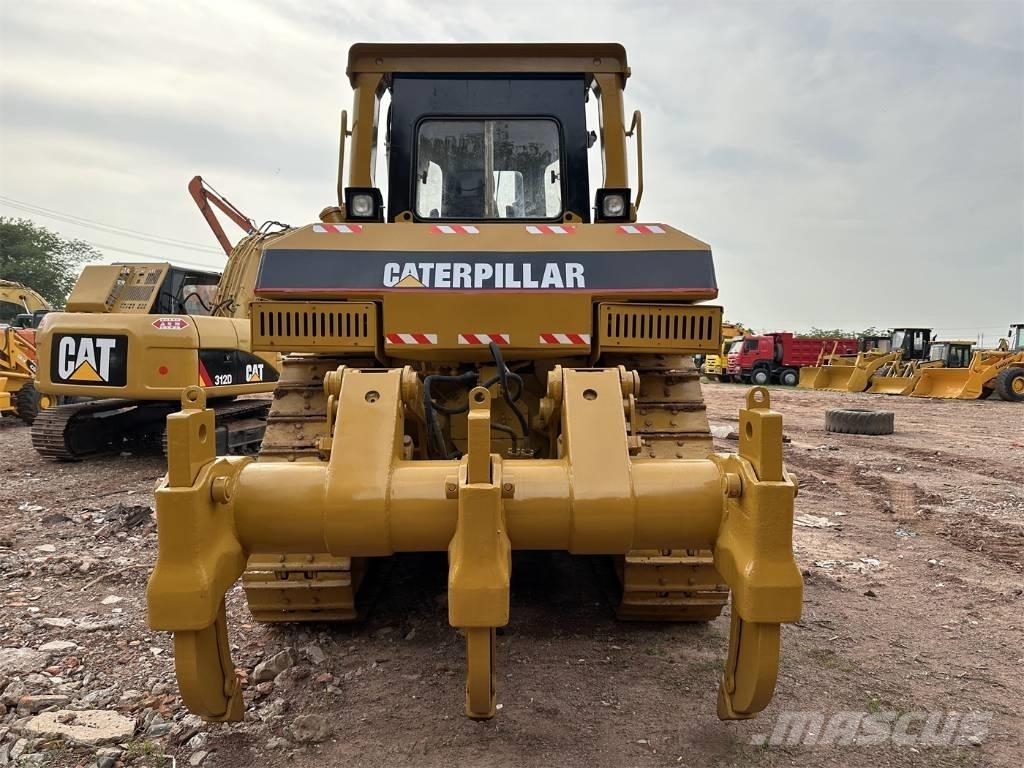 CAT D7R Kāpurķēžu buldozeri