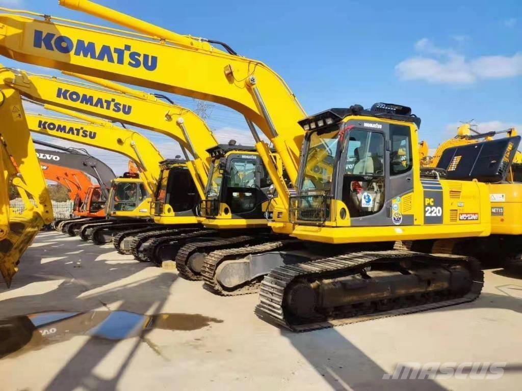 Komatsu 220-8 Kāpurķēžu ekskavatori