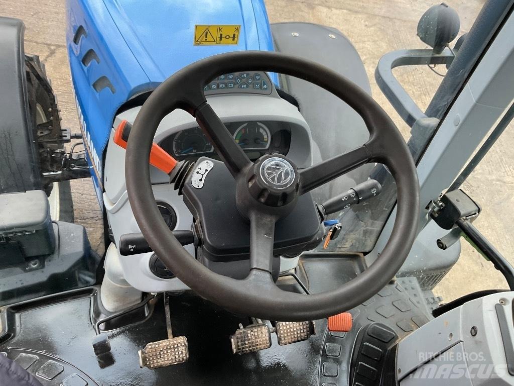 New Holland T 7.245 Traktori