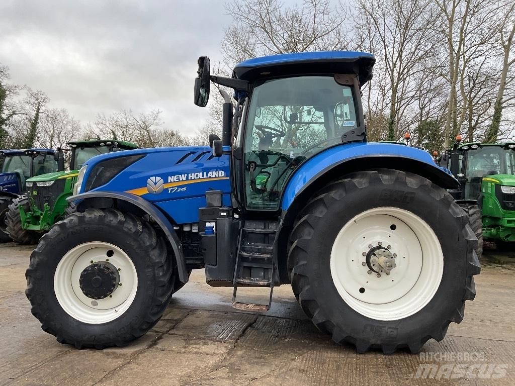 New Holland T 7.245 Traktori