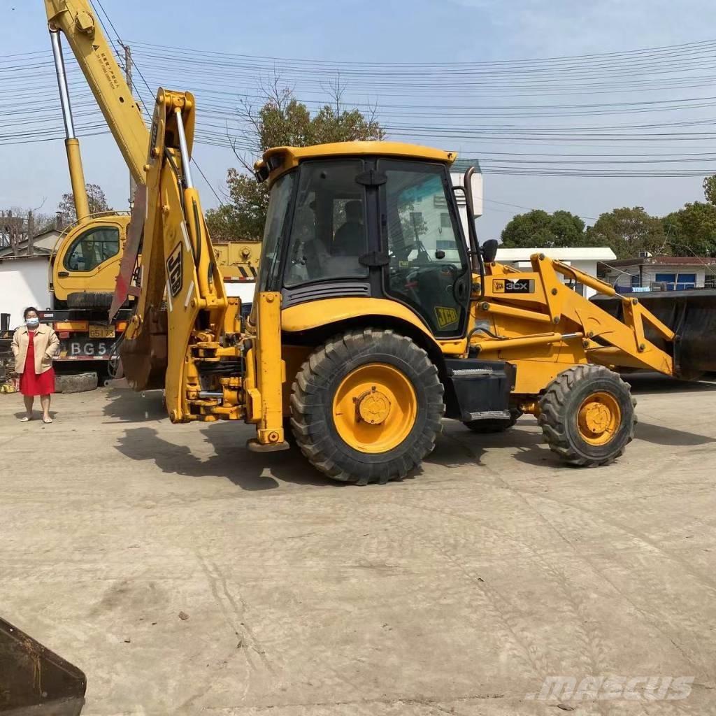 JCB 3 CX Ekskavatori-iekrāvēji