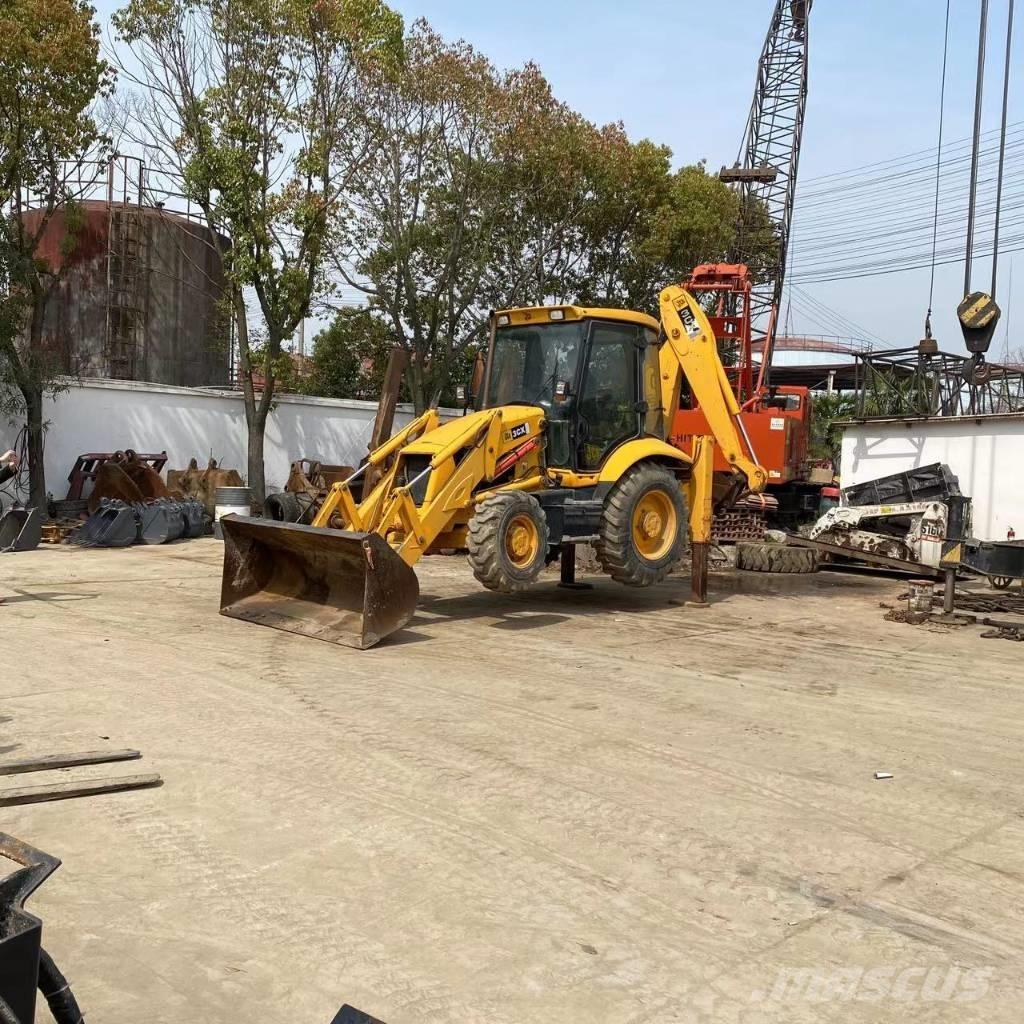JCB 3 CX Ekskavatori-iekrāvēji