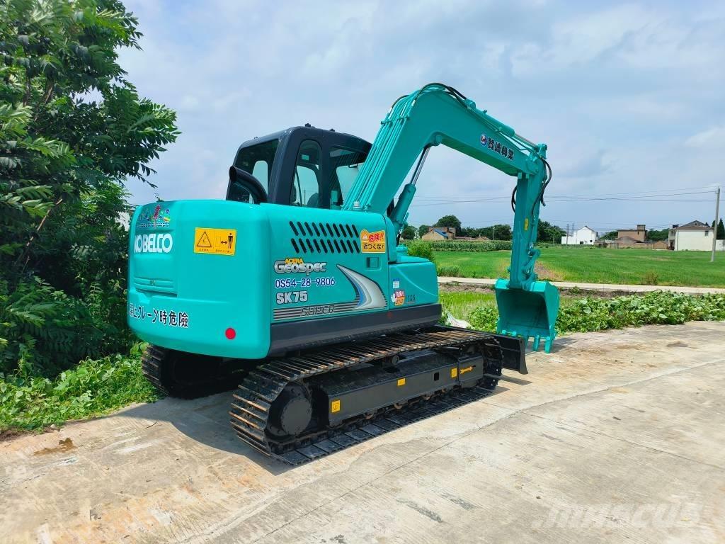 Kobelco SK 75 Kāpurķēžu ekskavatori