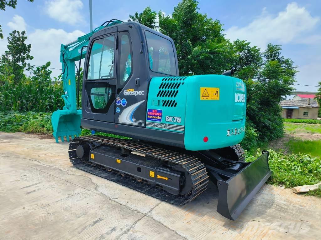 Kobelco SK 75 Kāpurķēžu ekskavatori