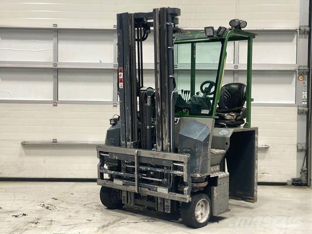 Combilift CBE2500 Pārvadātājs iekraušanai no sāniem