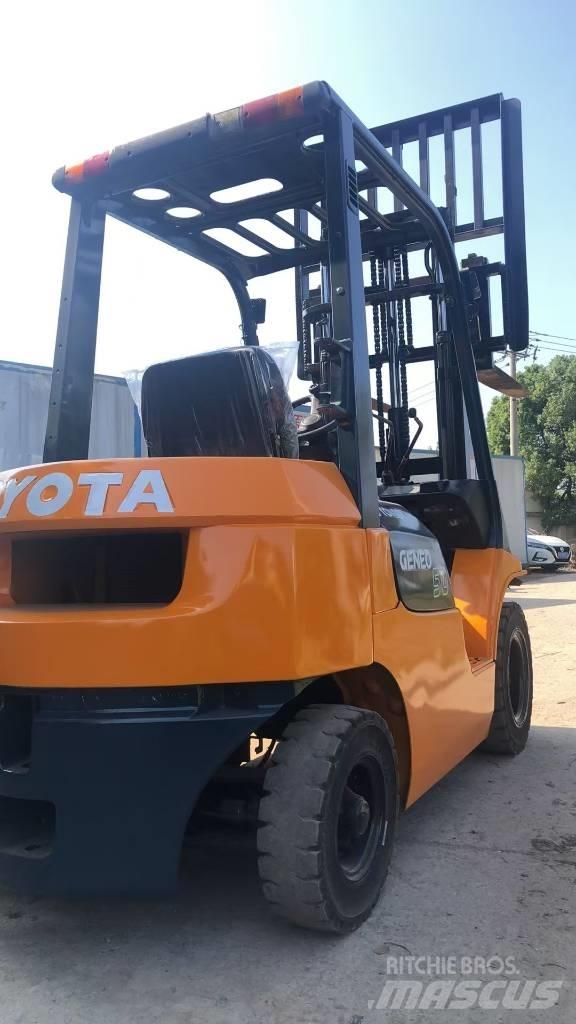Toyota FD 50 Tehnika ar dīzeļa dzinēju