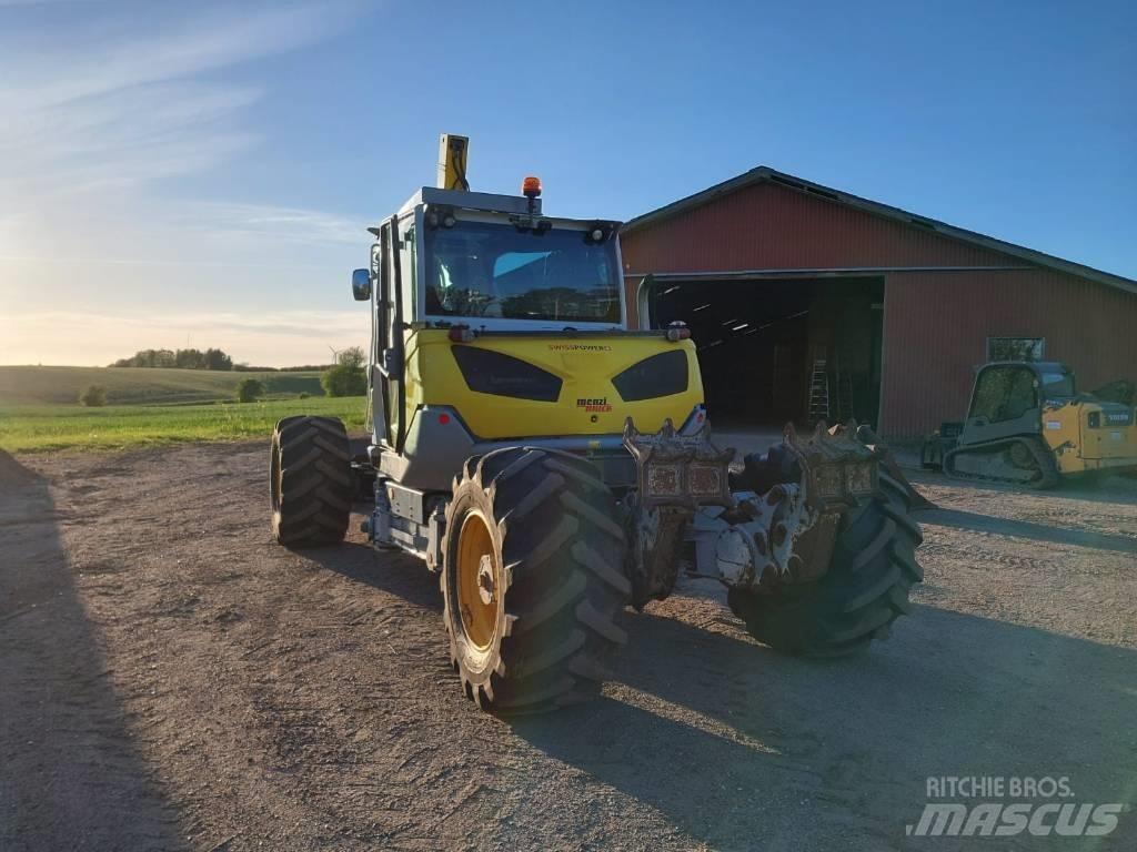 Menzi Muck M545 Ekskavatori uz riteņiem