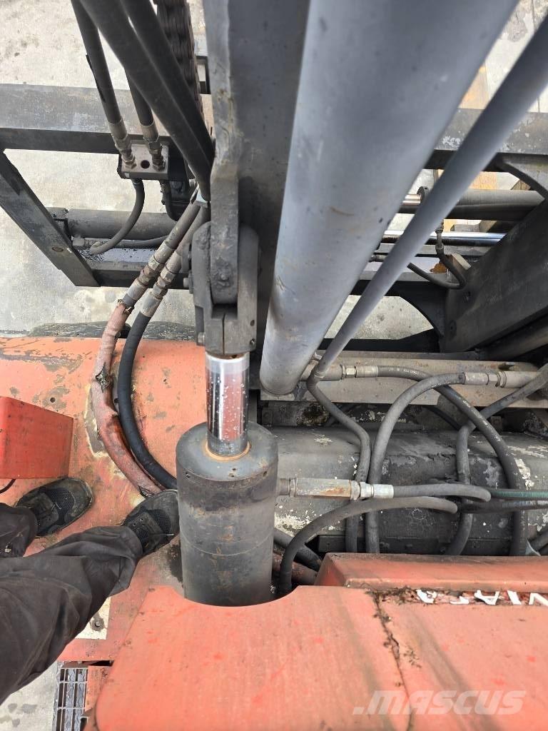 Kalmar DC 12-1200 Tehnika ar dīzeļa dzinēju