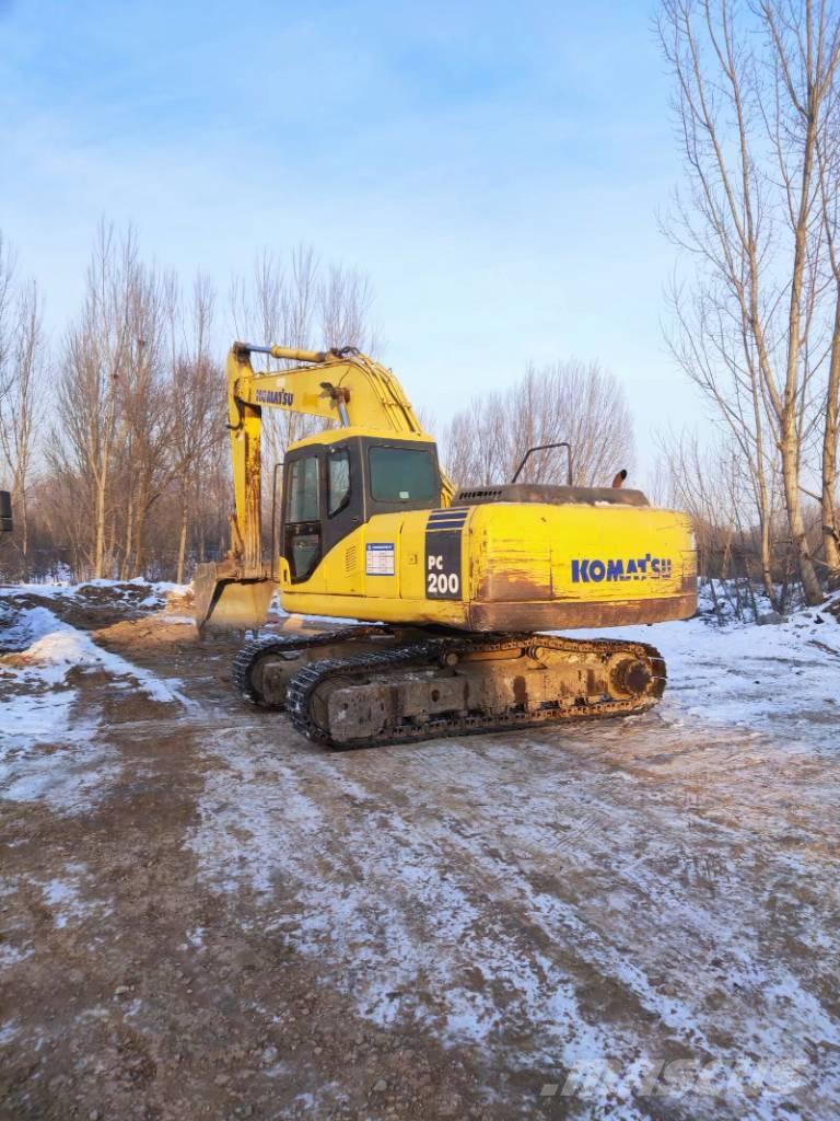 Komatsu pc200-7 Kāpurķēžu ekskavatori