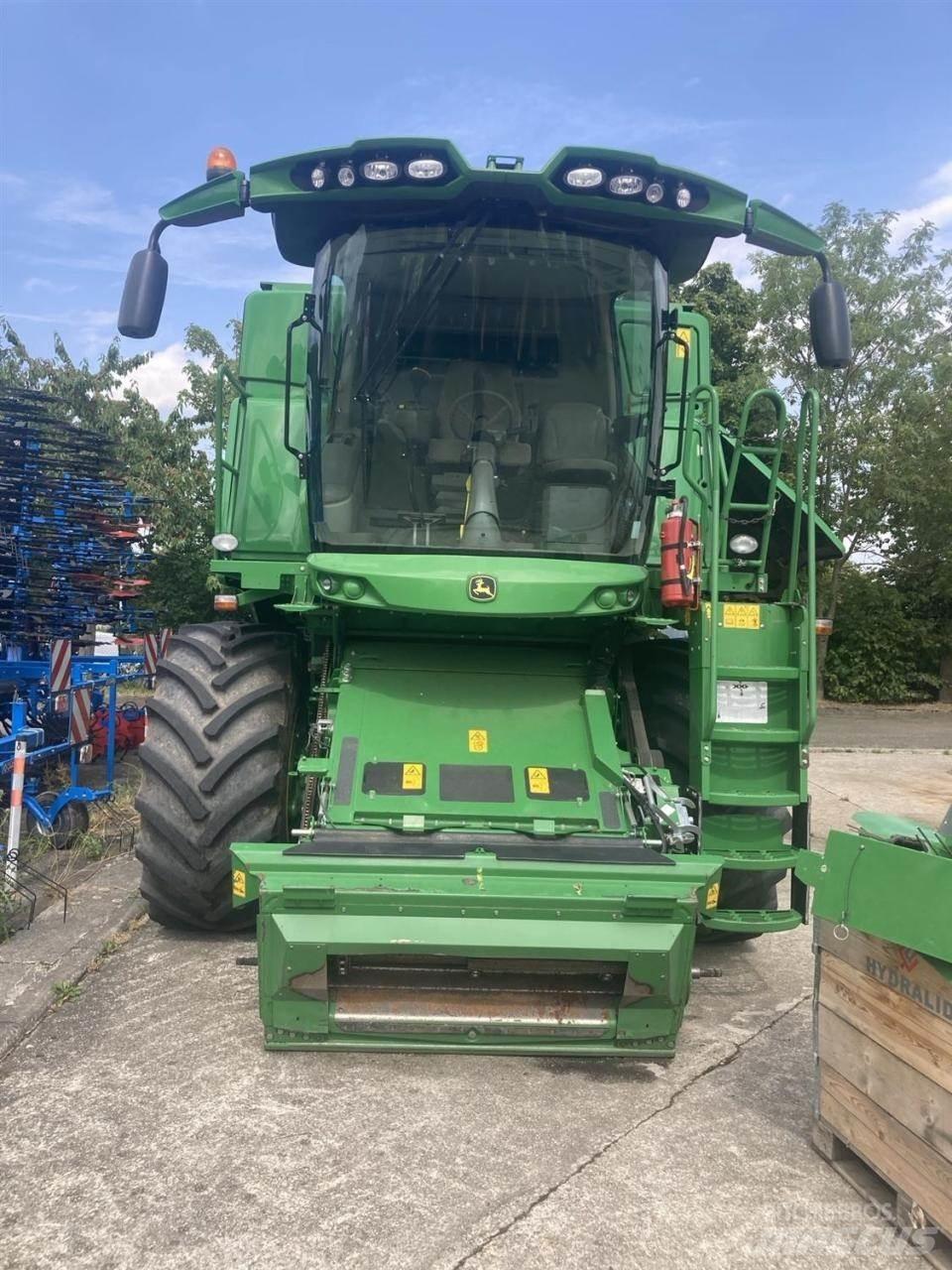 John Deere T560 Ražas novākšanas kombaini