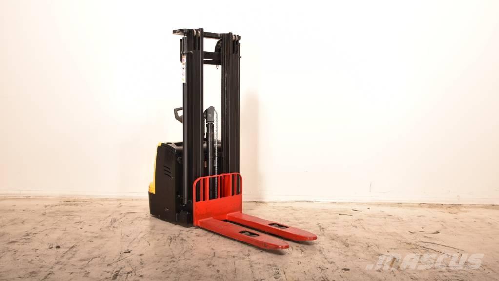 Hyster S1.5UT-24 Krautnētāji