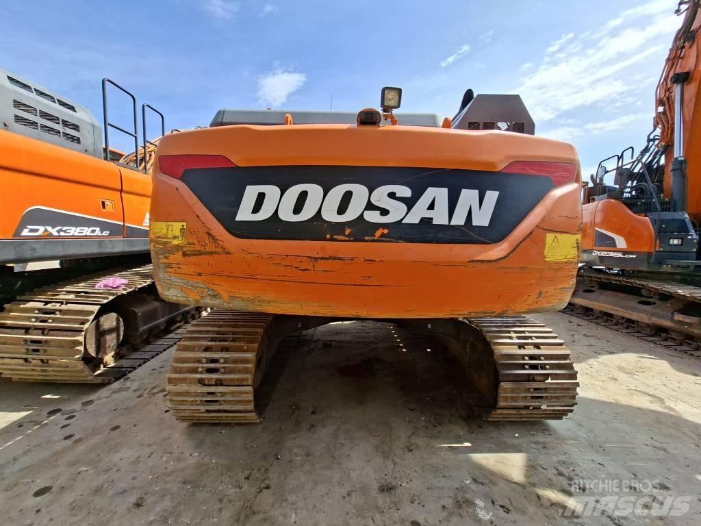 Doosan DX 225 LC-5 Kāpurķēžu ekskavatori