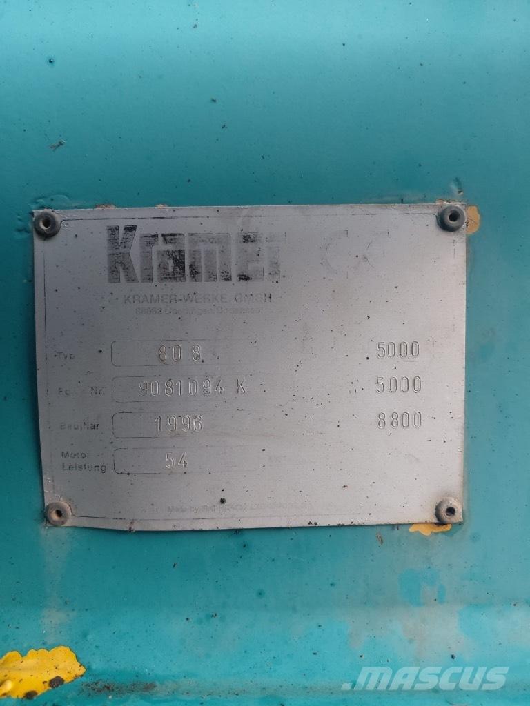 Kramer 808 Ekskavatori uz riteņiem